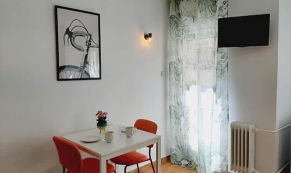 Arjori Rooms Hostal Salamanca Eksteriør billede